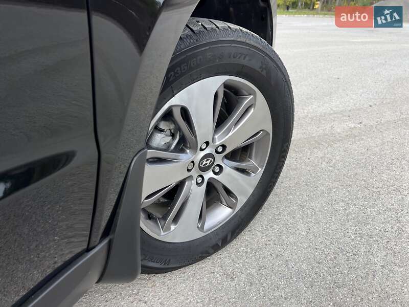 Внедорожник / Кроссовер Hyundai Santa FE 2012 в Радивилове