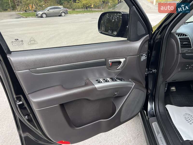 Внедорожник / Кроссовер Hyundai Santa FE 2012 в Радивилове