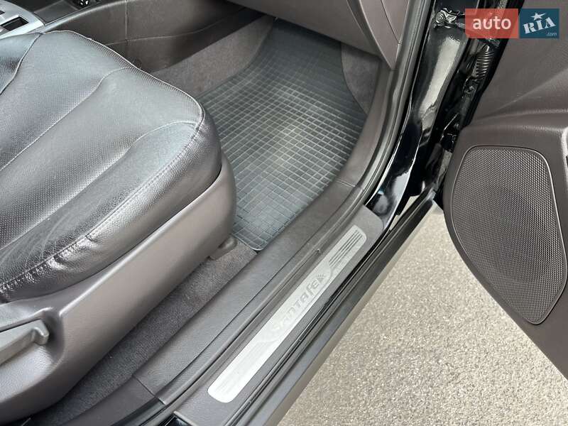 Внедорожник / Кроссовер Hyundai Santa FE 2012 в Радивилове