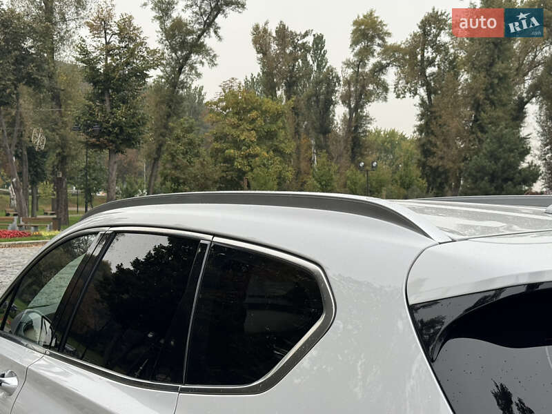 Позашляховик / Кросовер Hyundai Santa FE 2020 в Києві