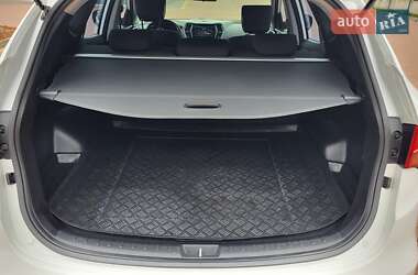 Внедорожник / Кроссовер Hyundai Santa FE 2014 в 