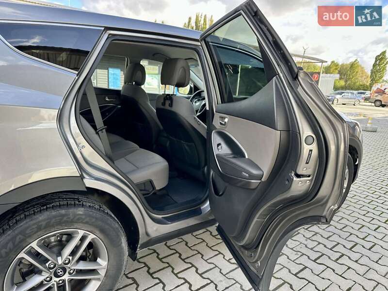 Внедорожник / Кроссовер Hyundai Santa FE 2018 в Каменец-Подольском