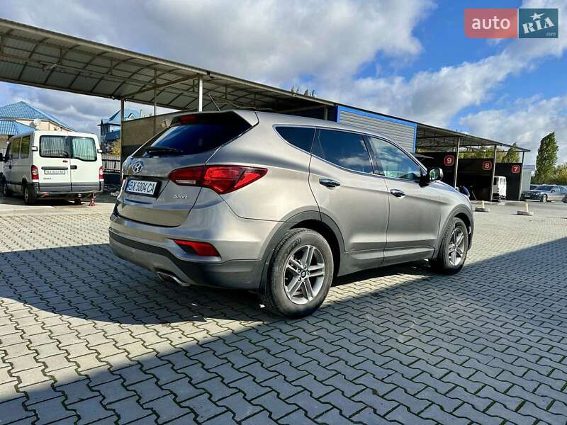 Внедорожник / Кроссовер Hyundai Santa FE 2018 в Каменец-Подольском