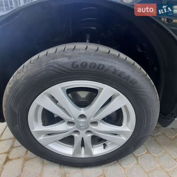 Позашляховик / Кросовер Hyundai Santa FE 2010 в Івано-Франківську