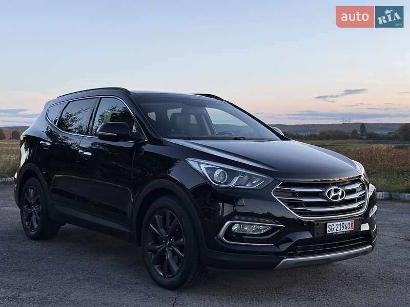 Внедорожник / Кроссовер Hyundai Santa FE 2015 в Радивилове