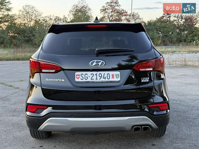 Внедорожник / Кроссовер Hyundai Santa FE 2015 в Радивилове