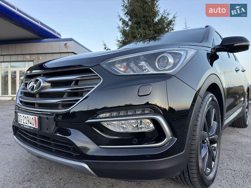 Внедорожник / Кроссовер Hyundai Santa FE 2015 в Радивилове