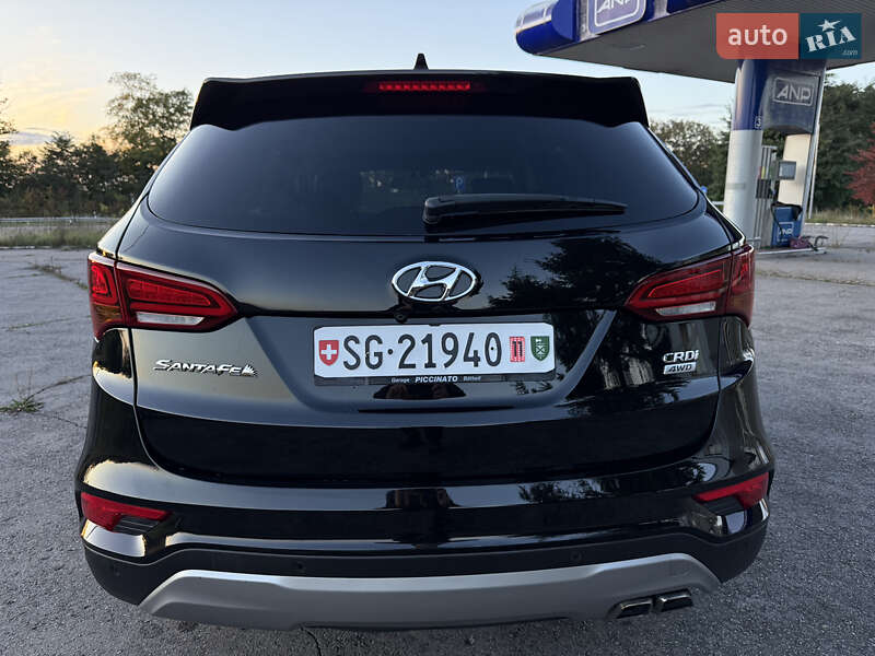 Внедорожник / Кроссовер Hyundai Santa FE 2015 в Радивилове