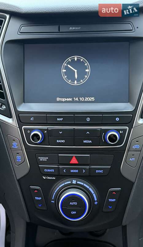 Внедорожник / Кроссовер Hyundai Santa FE 2016 в Гнивани