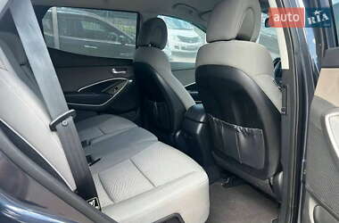 Внедорожник / Кроссовер Hyundai Santa FE 2015 в 