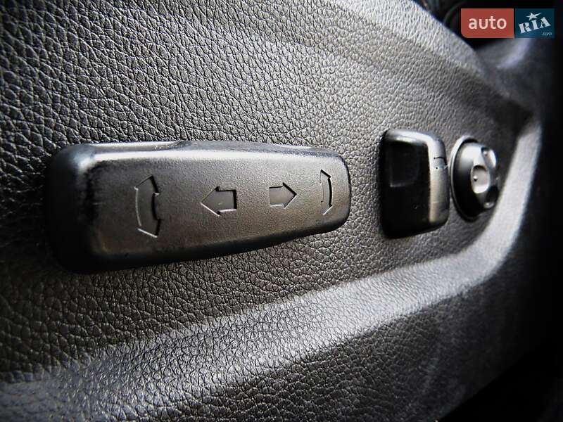 Внедорожник / Кроссовер Hyundai Santa FE 2012 в Черкассах