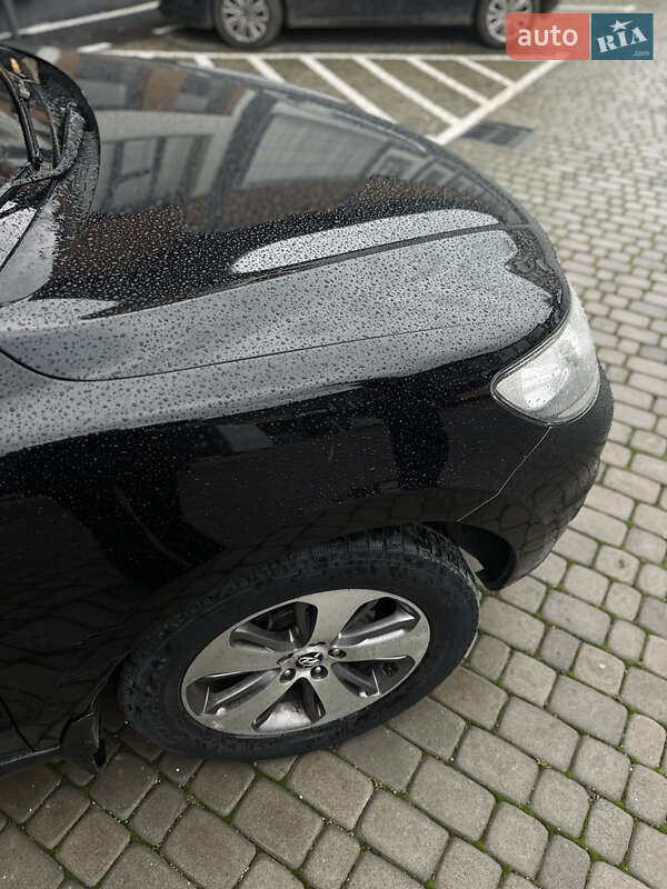 Позашляховик / Кросовер Hyundai Santa FE 2011 в Коломиї