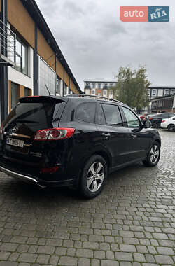 Позашляховик / Кросовер Hyundai Santa FE 2011 в 