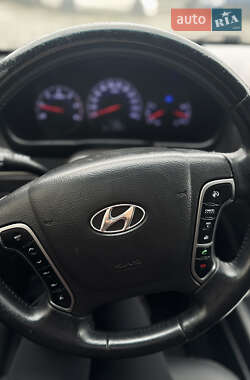 Позашляховик / Кросовер Hyundai Santa FE 2011 в 