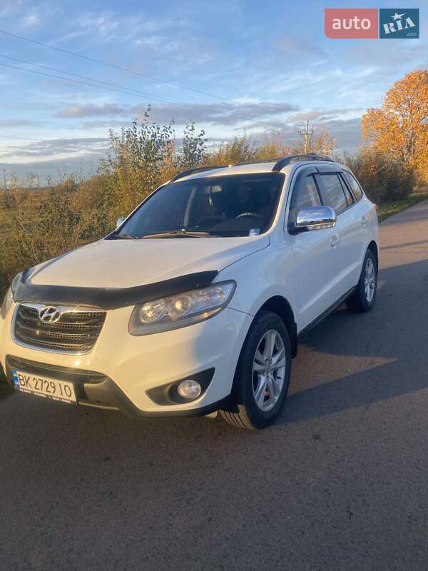 Внедорожник / Кроссовер Hyundai Santa FE 2011 в Ровно