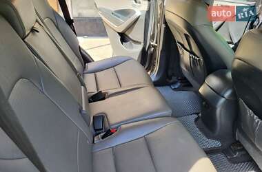 Внедорожник / Кроссовер Hyundai Santa FE 2015 в 