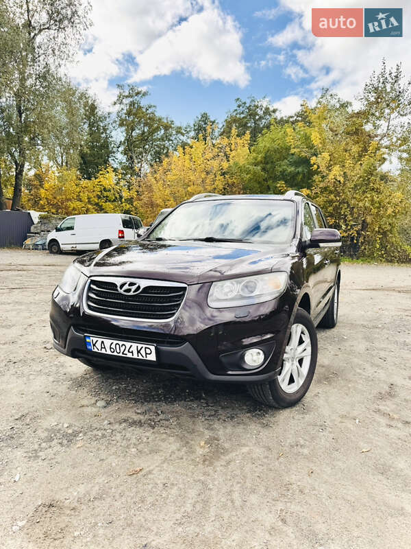 Внедорожник / Кроссовер Hyundai Santa FE 2011 в Киеве