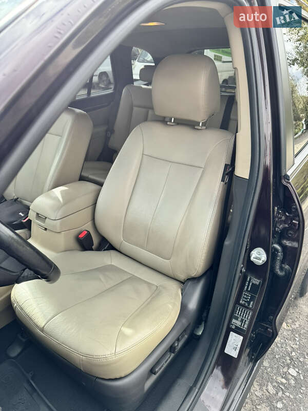 Внедорожник / Кроссовер Hyundai Santa FE 2011 в Киеве