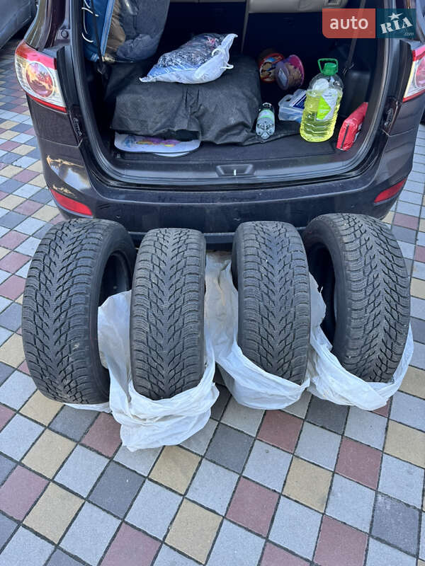 Внедорожник / Кроссовер Hyundai Santa FE 2011 в Киеве