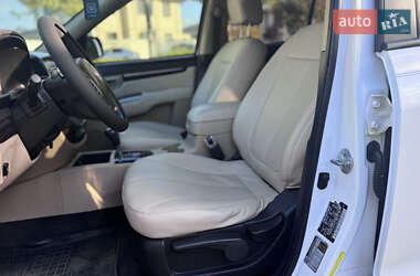 Внедорожник / Кроссовер Hyundai Santa FE 2011 в 