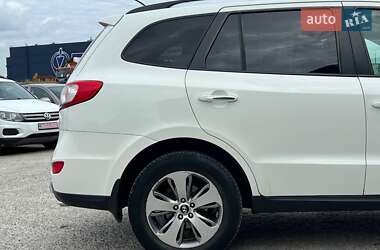 Внедорожник / Кроссовер Hyundai Santa FE 2012 в 
