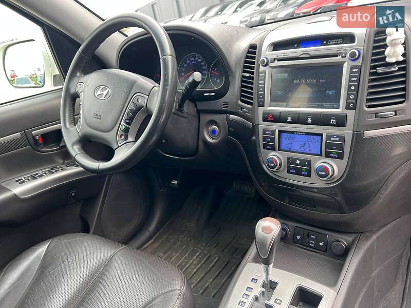 Внедорожник / Кроссовер Hyundai Santa FE 2012 в Львове