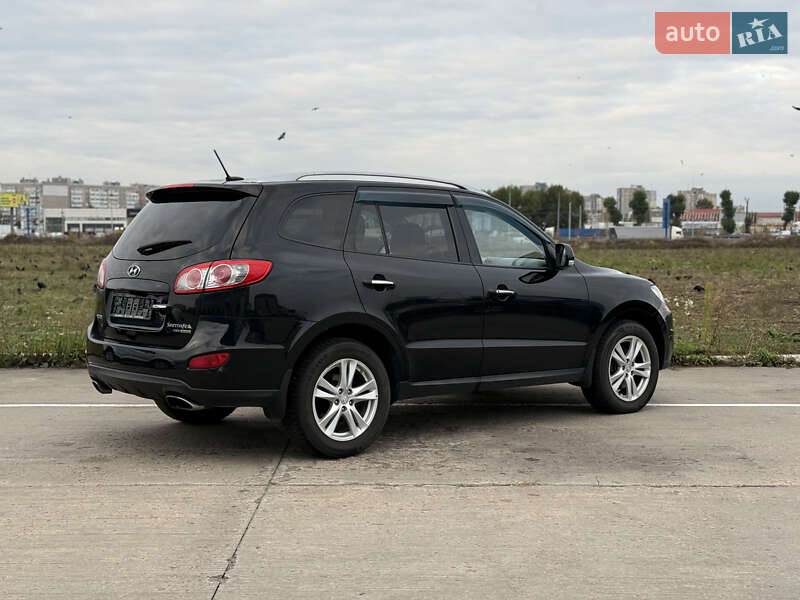 Внедорожник / Кроссовер Hyundai Santa FE 2011 в Киеве