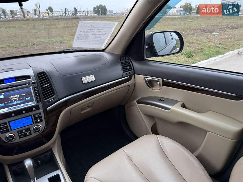 Внедорожник / Кроссовер Hyundai Santa FE 2011 в Киеве