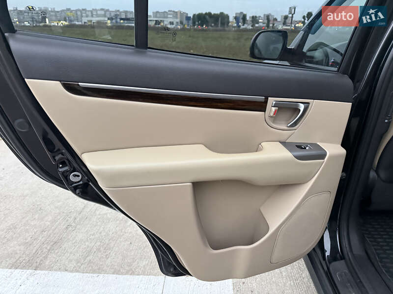 Внедорожник / Кроссовер Hyundai Santa FE 2011 в Киеве