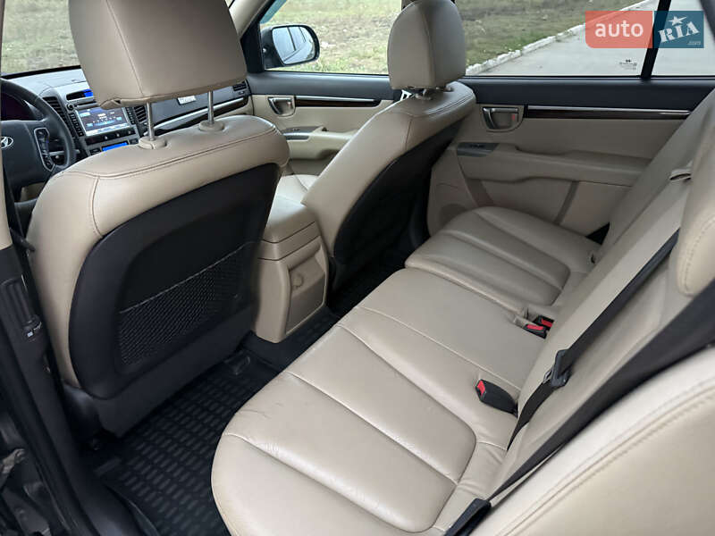 Внедорожник / Кроссовер Hyundai Santa FE 2011 в Киеве