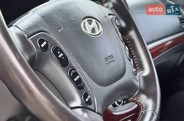 Внедорожник / Кроссовер Hyundai Santa FE 2009 в 