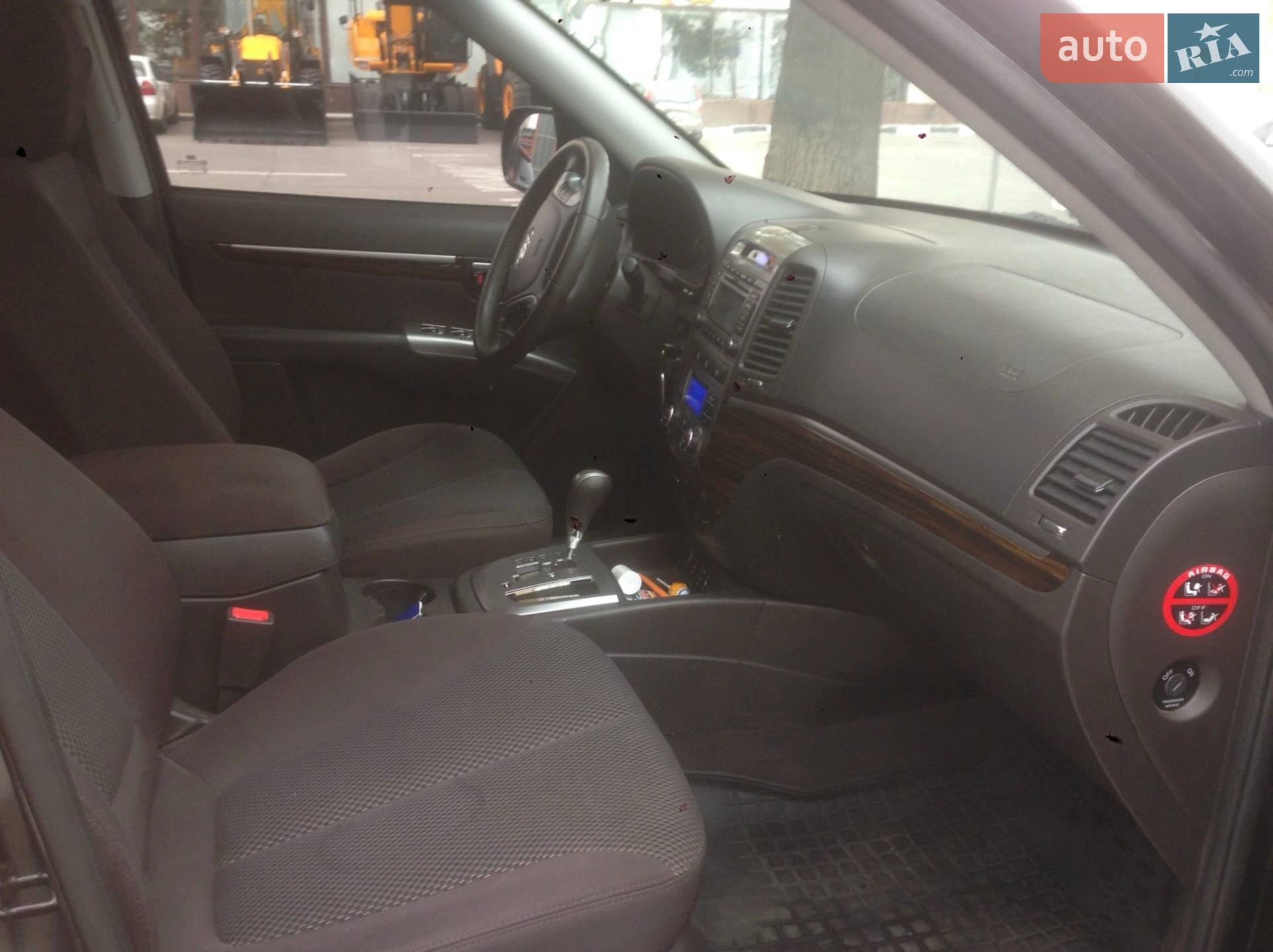 2011 Hyundai Santa Fe - мініатюра 9