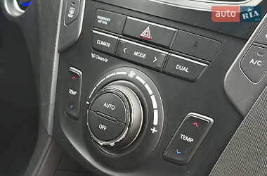 Внедорожник / Кроссовер Hyundai Santa FE 2014 в 