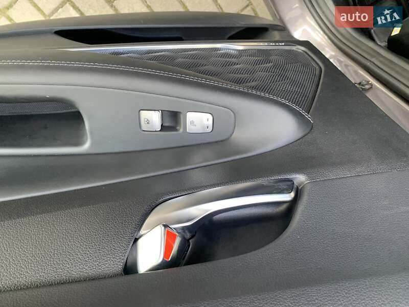 Позашляховик / Кросовер Hyundai Santa FE 2021 в Львові