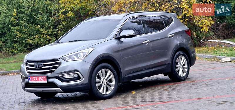 Внедорожник / Кроссовер Hyundai Santa FE 2016 в Подольске