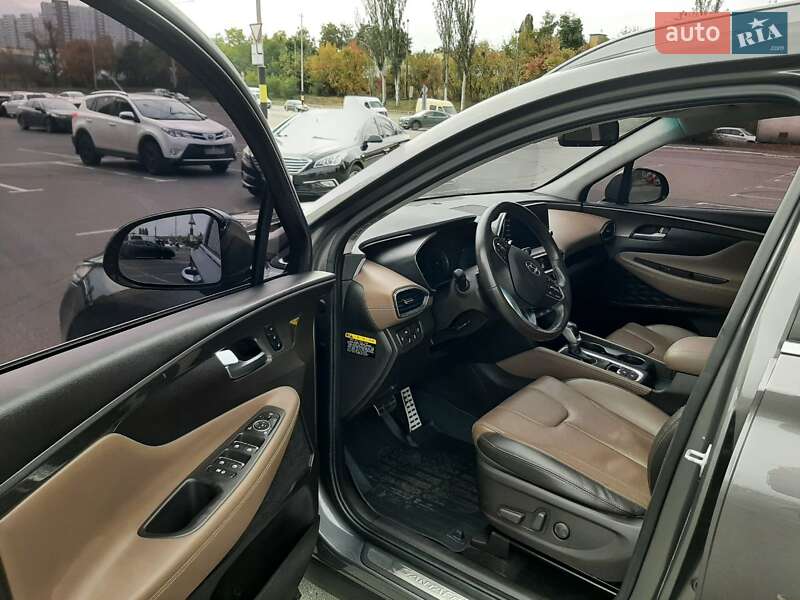 Внедорожник / Кроссовер Hyundai Santa FE 2019 в Киеве