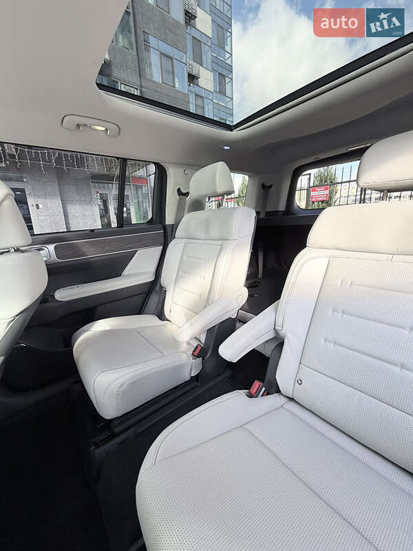 Внедорожник / Кроссовер Hyundai Santa FE 2024 в Киеве