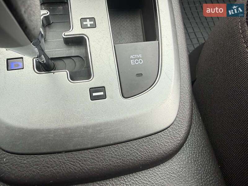 Внедорожник / Кроссовер Hyundai Santa FE 2012 в Виннице