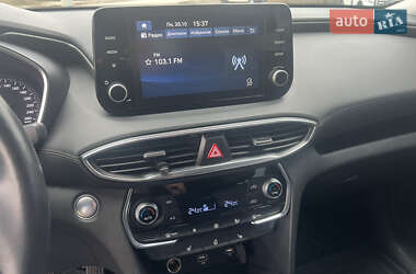 Внедорожник / Кроссовер Hyundai Santa FE 2020 в 