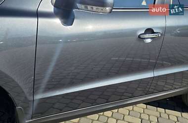 Внедорожник / Кроссовер Hyundai Santa FE 2012 в 