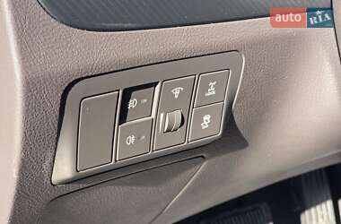 Внедорожник / Кроссовер Hyundai Santa FE 2012 в 
