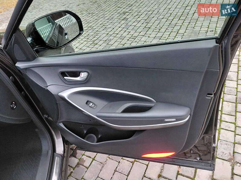 Внедорожник / Кроссовер Hyundai Santa FE 2015 в Черновцах фото 15 Внедорожник / Кроссовер Hyundai Santa FE 2015 в Черновцах
