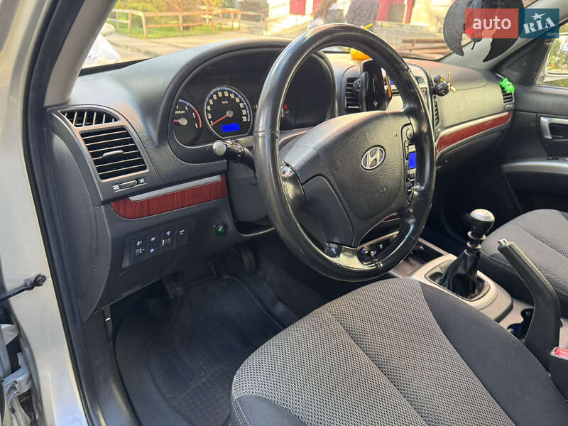 Внедорожник / Кроссовер Hyundai Santa FE 2005 в Новояворовске