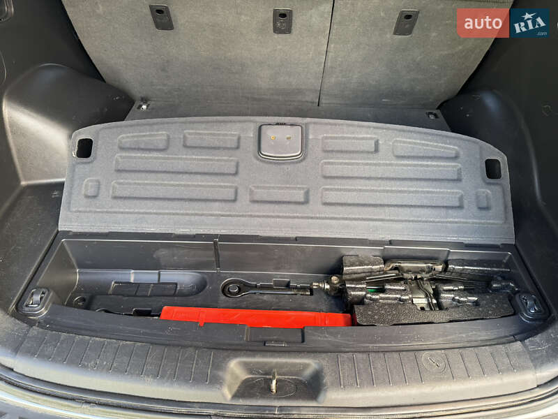 Внедорожник / Кроссовер Hyundai Santa FE 2005 в Новояворовске