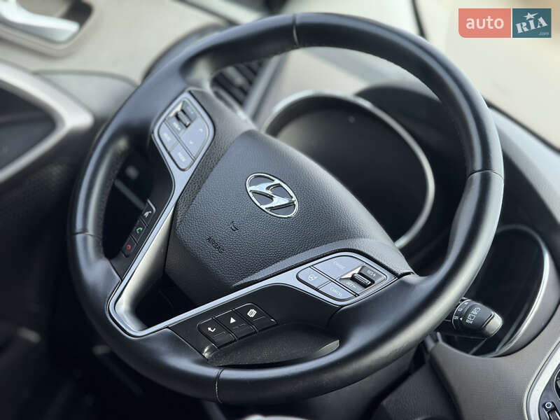 Позашляховик / Кросовер Hyundai Santa FE 2015 в Києві фото 62 Позашляховик / Кросовер Hyundai Santa FE 2015 в Києві