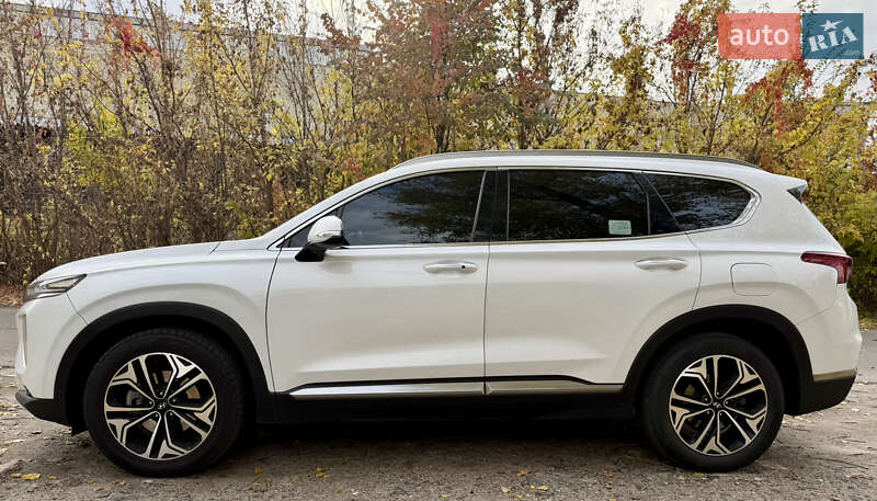 Внедорожник / Кроссовер Hyundai Santa FE 2018 в Киеве