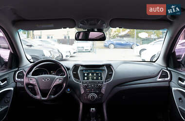 Внедорожник / Кроссовер Hyundai Santa FE 2015 в 