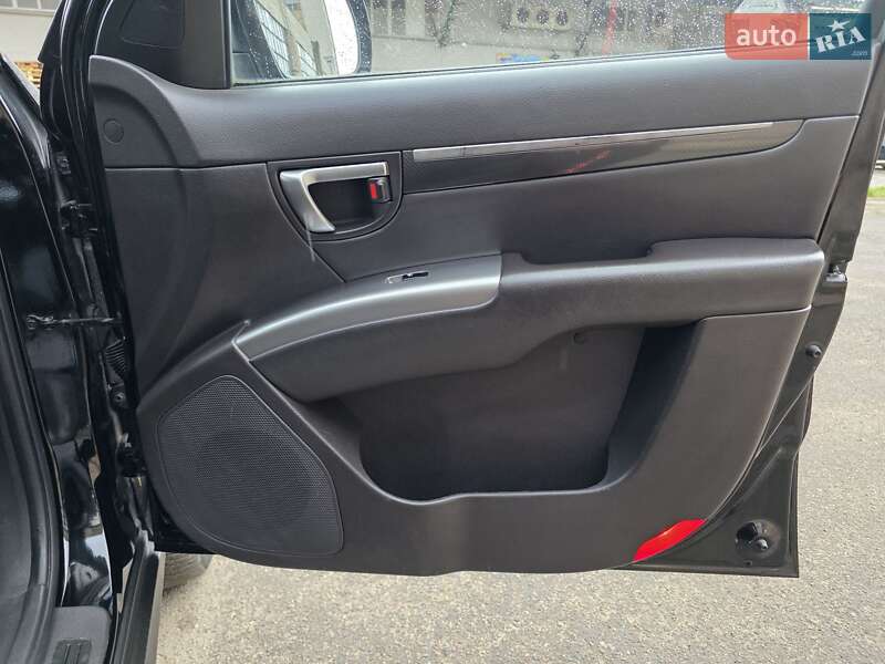 Внедорожник / Кроссовер Hyundai Santa FE 2011 в Луцке