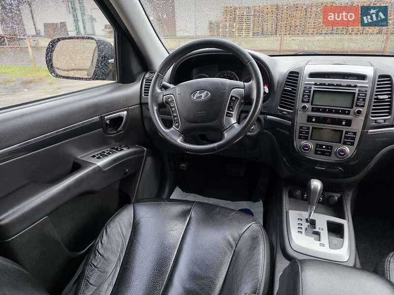 Внедорожник / Кроссовер Hyundai Santa FE 2011 в Луцке