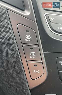 Внедорожник / Кроссовер Hyundai Santa FE 2013 в 